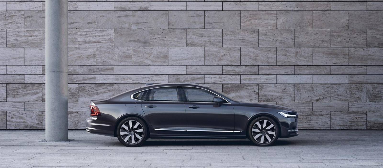 Volvo S90 Recharge plug-in hybrid